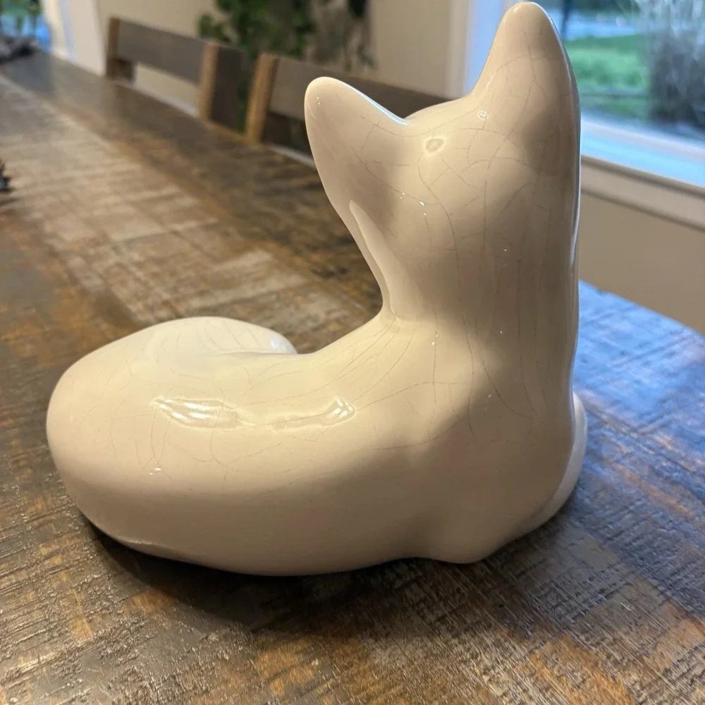 Vintage Elpa Alcobaca White Ceramic Cat With Green Glass Eyes